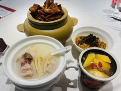 -上海小南国(仲盛世界商城店)