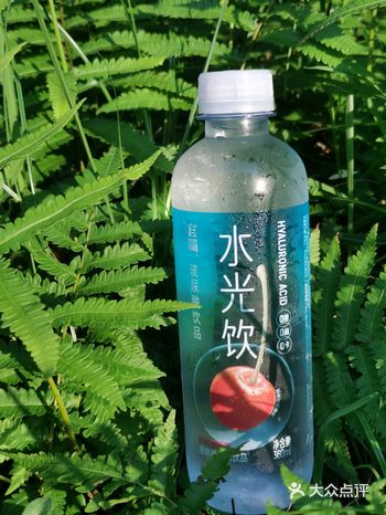 最近宜简又推出了一款新品，水光饮玻尿酸饮用水