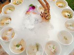 -百鸟朝凤宴会中心