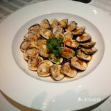 鸭皮烤得很脆，不觉得油腻