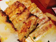 猪肉三鲜锅贴-二姐家三个拿手菜·北塘海鲜·大馅锅贴王(成林道店)