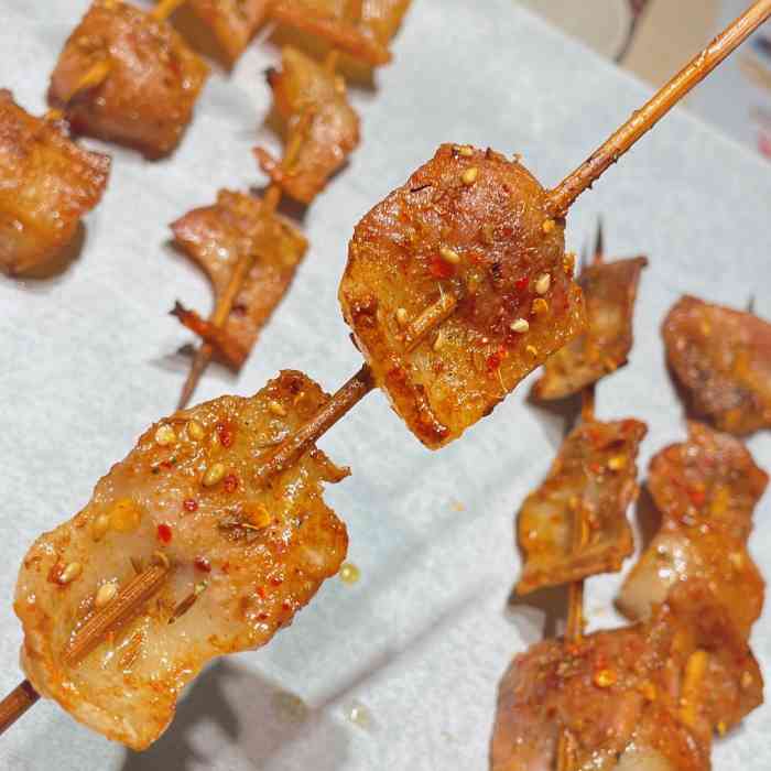 奔着大乌苏去的,美味依旧特别是烤猪耳朵