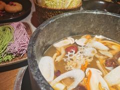 -芸山季·云南山珍菌火锅(人民广场来福士店)