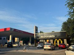 -麦当劳(滨河路DT店)