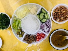 -官塘陈记鱼生·潮汕砂锅粥·牛肉火锅(潮枫路总店)