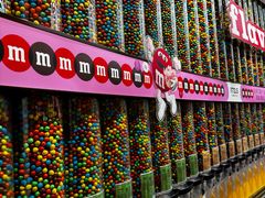 -m豆巧克力世界(上海世茂广场店)