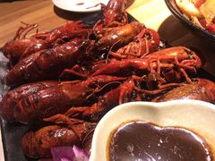 麻辣小龙虾-嗨辣小聚·盘锦河蟹·海鲜烧烤龙虾(盘锦十年好店)