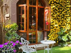 -月亮眼花园餐厅书吧酒吧