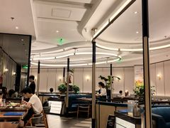 -港丽餐厅(正大店)