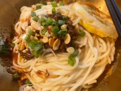 招牌传统麻辣面-聚合鑫东北熏酱熟食麻辣面(长阳店)