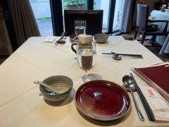 靠窗位-泓0871臻选云南菜·味庄