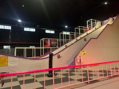 -嘿哟动霸CHUA·新潮玩运动娱乐中心·蹦床滑冰团建乐园