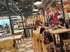 -大食代美食广场(上海中心店)