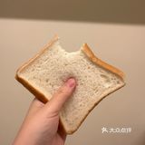 跟风买的全家超熟吐司面包….