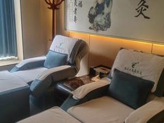 -鸿喜足健康足道采耳艾灸(南纬路店)