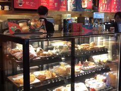 面包甜点陈列柜-星巴克臻选(深圳龙岗万科店)