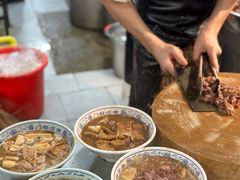 卤煮火烧-门框胡同百年卤煮(新街口店)