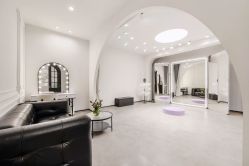 -COLOUR ·婚纱礼服馆(贡湖大道店)