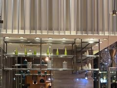 -两咖啡自助餐厅(静安香格里拉酒店)