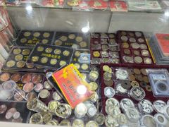 -云洲古玩城(大木桥路店)