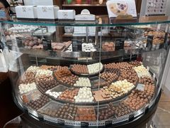 -Laderach 莱德拉(上海环贸iapm店)