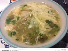 酸辣海鲜盅-旺角小渔村·海肠捞饭开创者(二马路店)