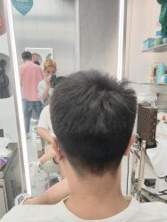 -PE SALON