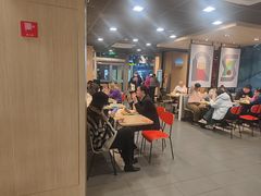 -麦当劳(轻轨曹杨路店)