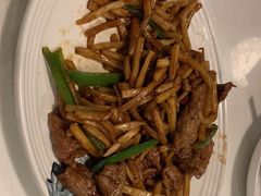 酸笋炒牛肉-金湖港式餐厅(建外店)