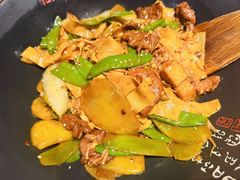 -风光老灶麻辣香锅(大成路翠微百货店)