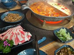 -湊湊火锅·茶憩(南京东路悦荟店)