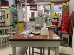 大堂-胡子饮食店