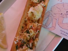 -Pinchy's Lobster & Champagne Bar