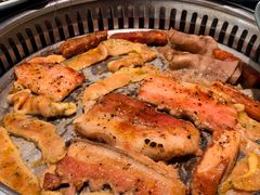 -金滏山·烤肉海鲜火锅自助(襄阳万达店)