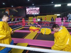 -嘿哟动霸CHUA·新潮玩运动娱乐中心·蹦床滑冰团建乐园
