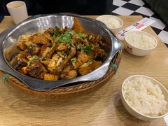 -愉肴麻辣香锅(中山路店)