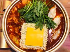 部队火锅加芝士-HOTISLAND海鸡岛·韩国料理(江南西店)
