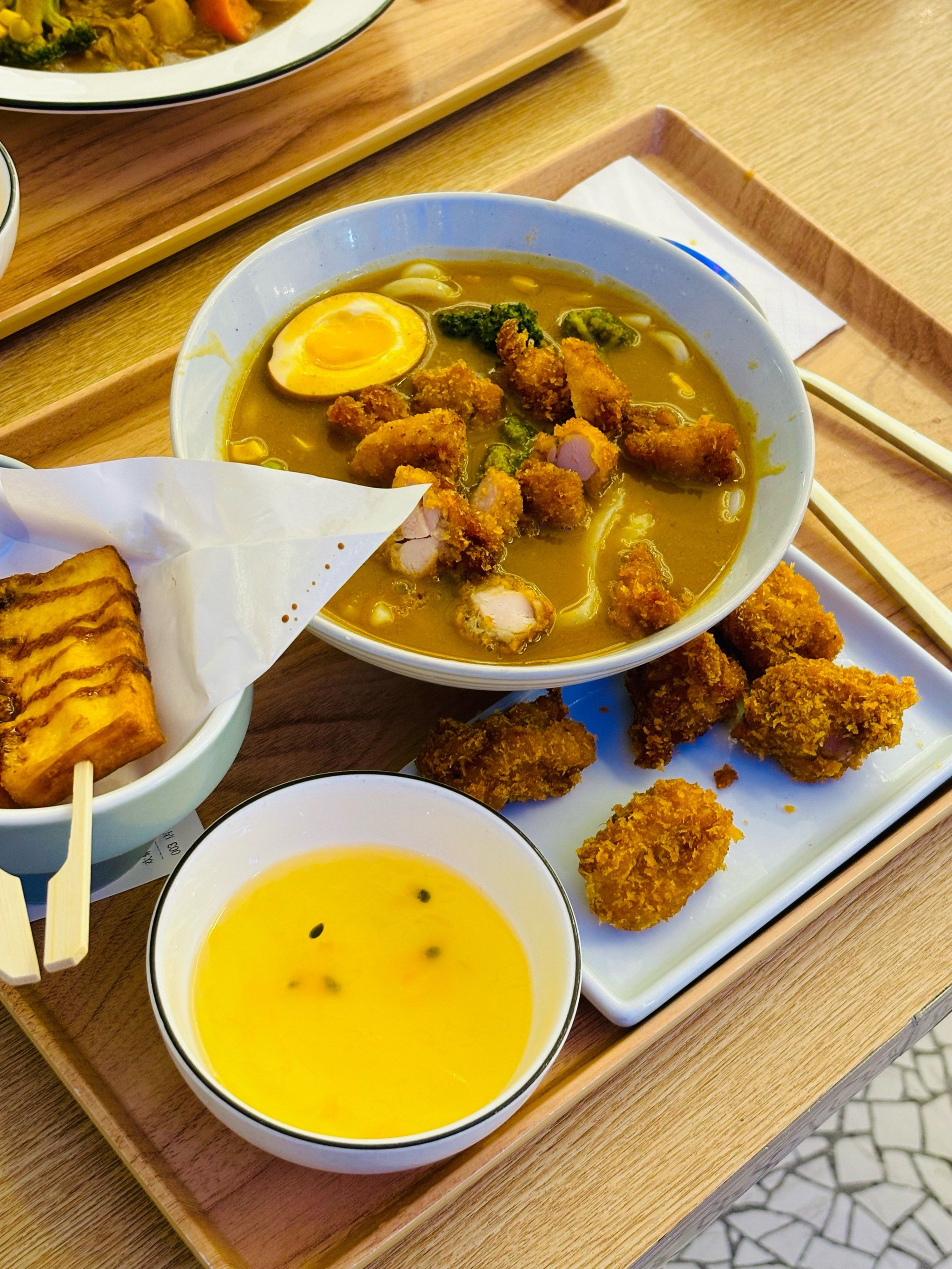 炸鸡块咖喱乌冬面