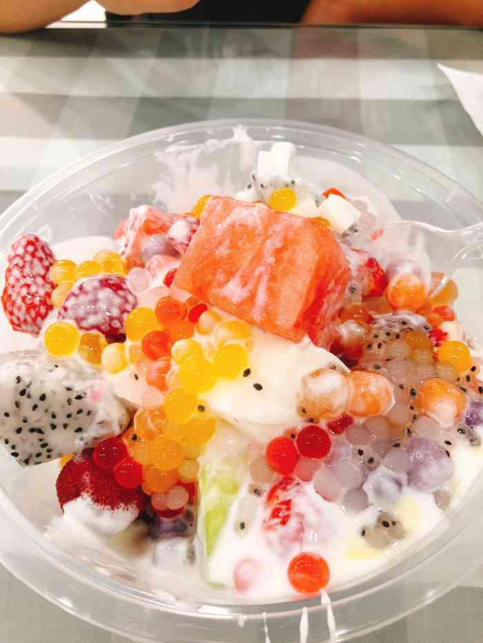 自助水果捞-"在江大步行街进去,第一家就能看见了,去的.