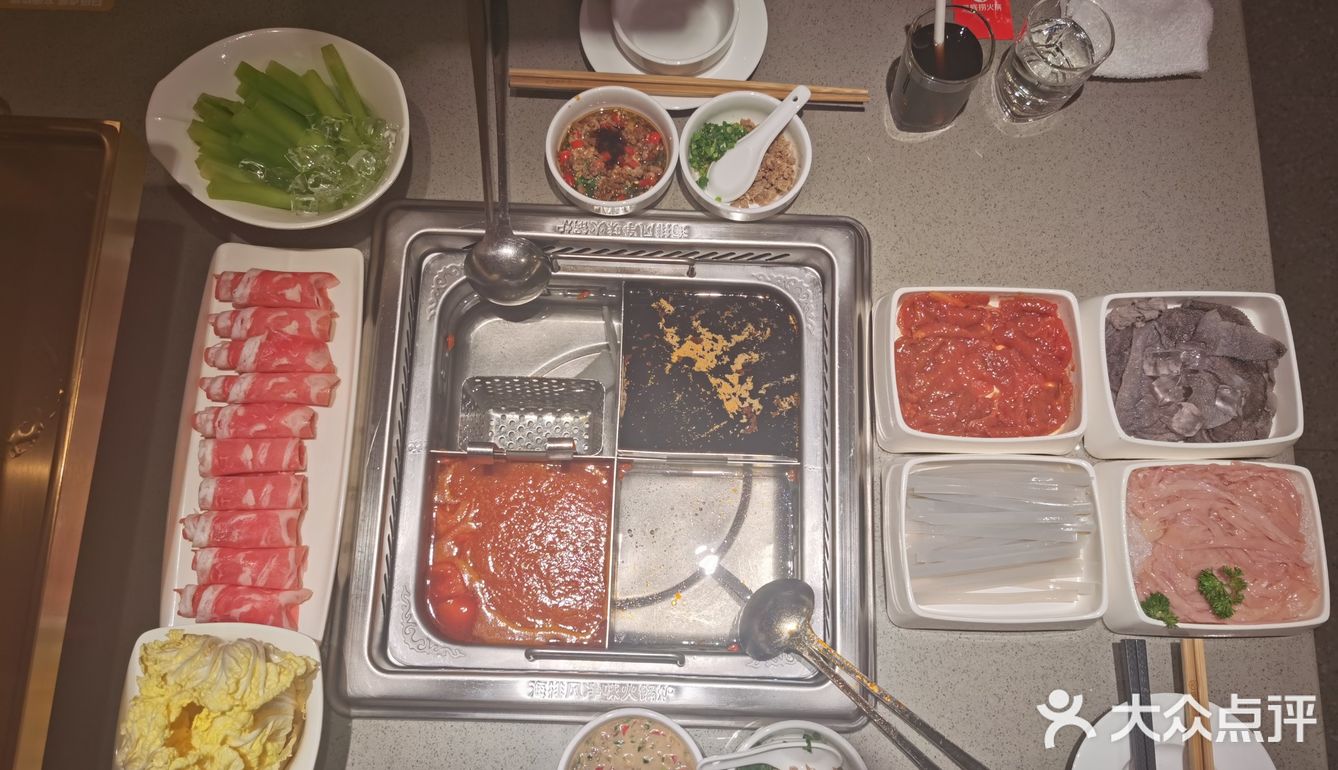 钦州店慌，海底捞凑凑数吧[流泪]