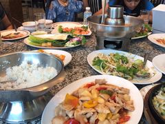 -光海鲜鱼翅餐厅(叻差拉披色路店)
