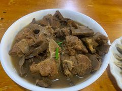 笋干炖排骨-温州一家人美食(西木头市店)