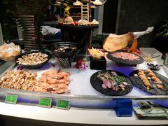 -亚洲国际大酒店·云顶阁旋转自助餐厅