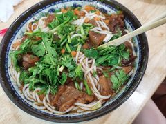 -牛师傅牛肉面(尚隆路店)
