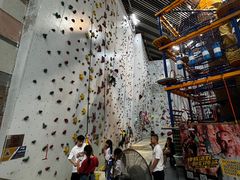 -山之巅攀岩馆(太古城店)