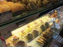 -白玉兰食品甜凤店(合生汇店)