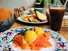 三文鱼班尼迪克-Alimentari早午餐(安福路店)