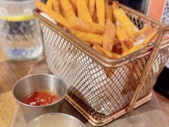 -BOURBON 玻本美式餐厅酒吧(虹桥新天地店)