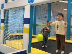 -孩子王童乐园(西安盛龙店)