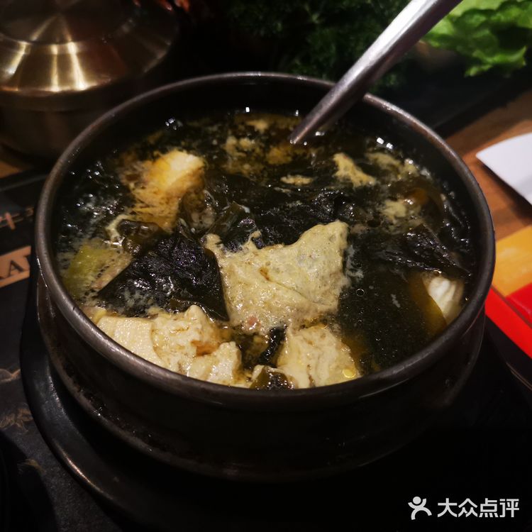 烤肉滋滋作响[调皮]冬日里的温暖美味
